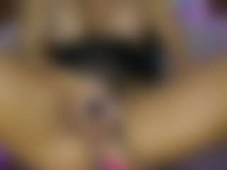 AnnesWhite's Live Sex Cam Show
