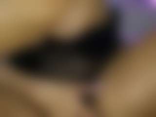 AnnesWhite's Live Sex Cam Show