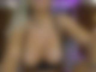 AnnesWhite's Live Sex Cam Show