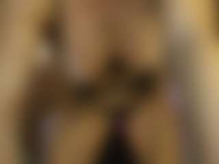 AnnesWhite's Live Sex Cam Show