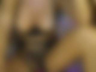 AnnesWhite's Live Sex Cam Show