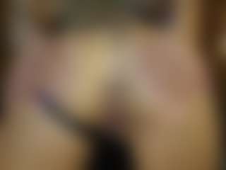 AnnesWhite's Live Sex Cam Show