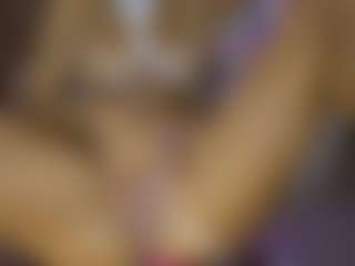 Live cam show with AnnesWhite - Green Eyes on TeamSkeetLive