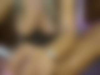 AnnesWhite's Live Sex Cam Show