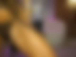 AnnesWhite MILF webcam performer live streaming