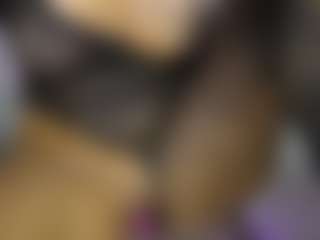 Live cam show with AnnesWhite - Average on AdultVida.com
