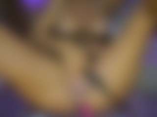 Live cam show with AnnesWhite - Blonde Hair Big Tits on chickslive.net