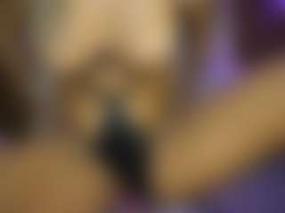 Modelka MILF AnnesWhite nadaje na żywo