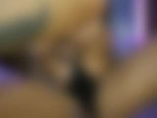 AnnesWhite's Live Sex Cam Show