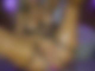 Live cam show with AnnesWhite - Flashing on Camming Site