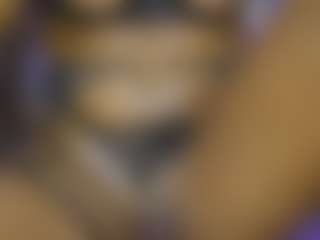 Live cam show with AnnesWhite - MILF Teen (18+) on liverealitysex.com