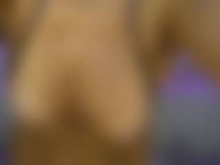 AnnesWhite MILF webcam performer live streaming