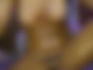 AnnesWhite's Live Sex Cam Show