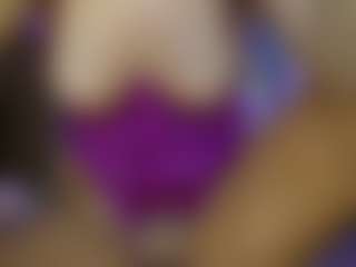 AnnesWhite's Live Sex Cam Show