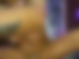 AnnesWhite's Live Sex Cam Show