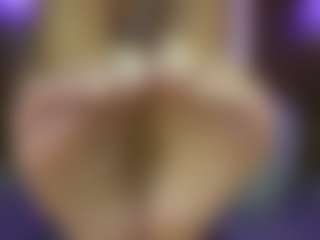 AnnesWhite's Live Sex Cam Show