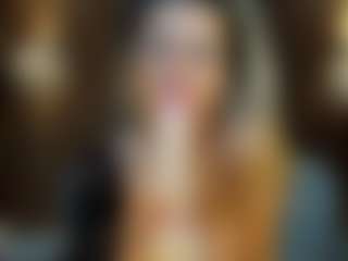 Live cam show with AnnesWhite - Bedroom MILF on Latina Girls