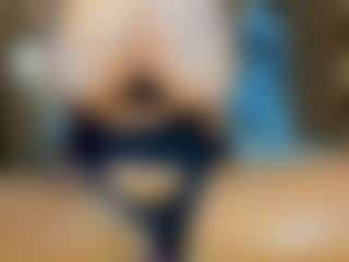 AnnesWhite's Live Sex Cam Show