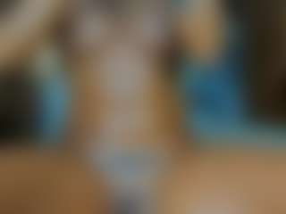 Live cam show with AnnesWhite - Average on SxyPornLive