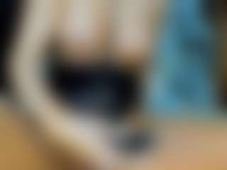 AnnesWhite's Live Sex Cam Show