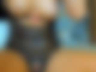 AnnesWhite's Live Sex Cam Show