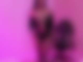 Live cam show with Minerva Soto - Brown Eyes Asian on Uber Horny