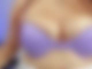 Live cam show with Anny Rouse - Brown Hair on Nude Live Now