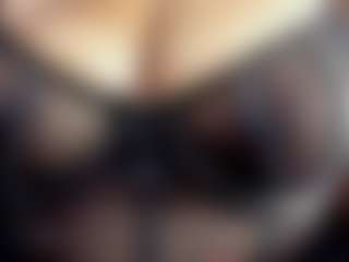 Live cam show with Anny Rouse - Bikini on slutload