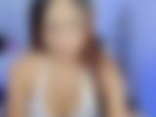 Live cam show with Anny Rouse - Public on SinfulBabes