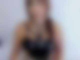 Live cam show with Anny Rouse - Public on Fling VIP Chat