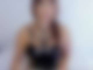 Live cam show with Anny Rouse - Nipple Piercings on livesuperchat.net
