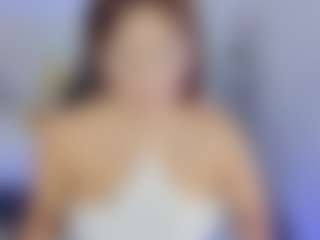 Live cam show with Anny Rouse - Amateur Brown Hair on intimatelivegirls.com