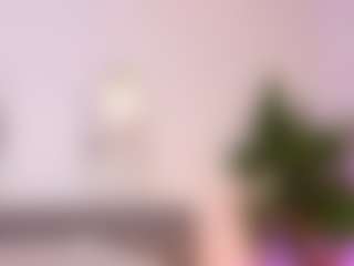 Live cam show with Katie Cruz - Average on Camsoda
