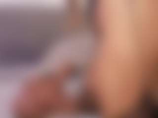 Spettacolo in cam dal vivo con Katie Cruz - Public su Camsoda