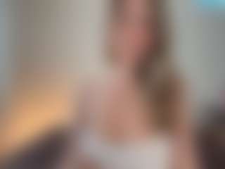 Live cam show with StarMilkyWay - Solo on CamwithHer