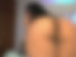 Live cam show with valen-tinasex - Flashing on livesuperchat.net