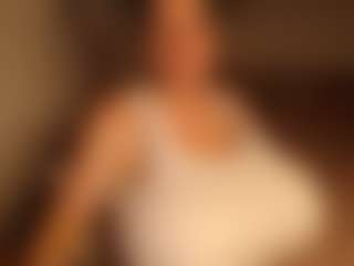 AlisiaParril's Live Sex Cam Show
