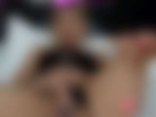 Rennata-S's Live Sex Cam Show