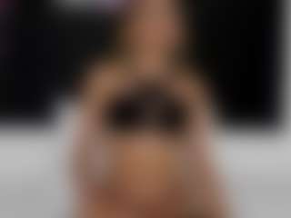 Live cam show with Rennata-S - Spank on AdultVida.com