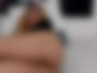 Rennata-S's Live Sex Cam Show