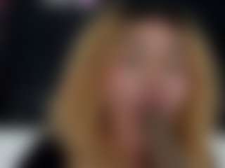 Rennata-S's Live Sex Cam Show