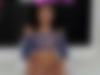 Live cam show with Rennata-S - Athletic on Camsoda
