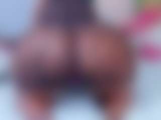 Live cam show with Danna Brown - Ebony on Fit Hotties | colombia