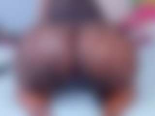Danna Brown MILF webcam performer live streaming