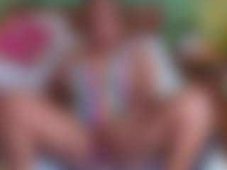 Danna Brown MILF webcam performer live streaming