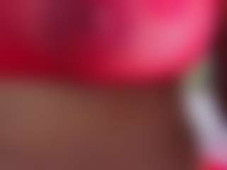 Danna Brown MILF webcam performer live streaming