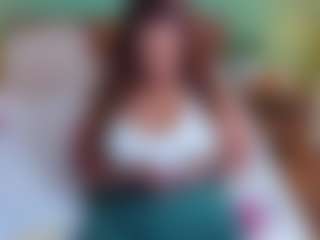 Live cam show with Danna Brown - Thick on fapnchat