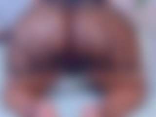 Danna Brown MILF webcam performer live streaming