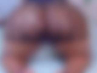 Danna Brown MILF webcam performer live streaming