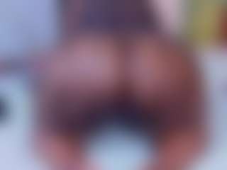 Live cam show with Danna Brown - Ebony on Soda Cam | colombia